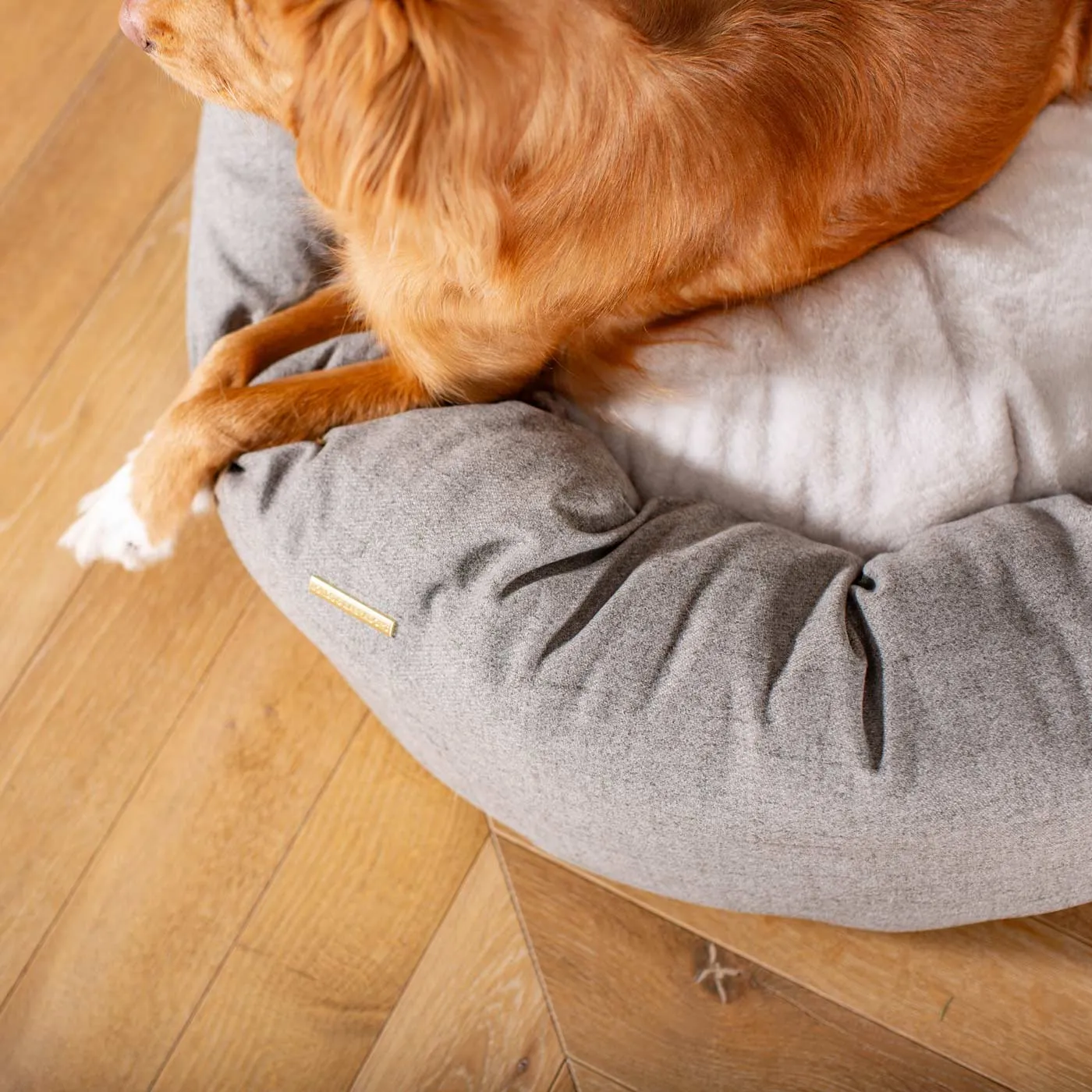 Donut Bed With Removable Covers in Inchmurrin Ground by Lords & Labradors