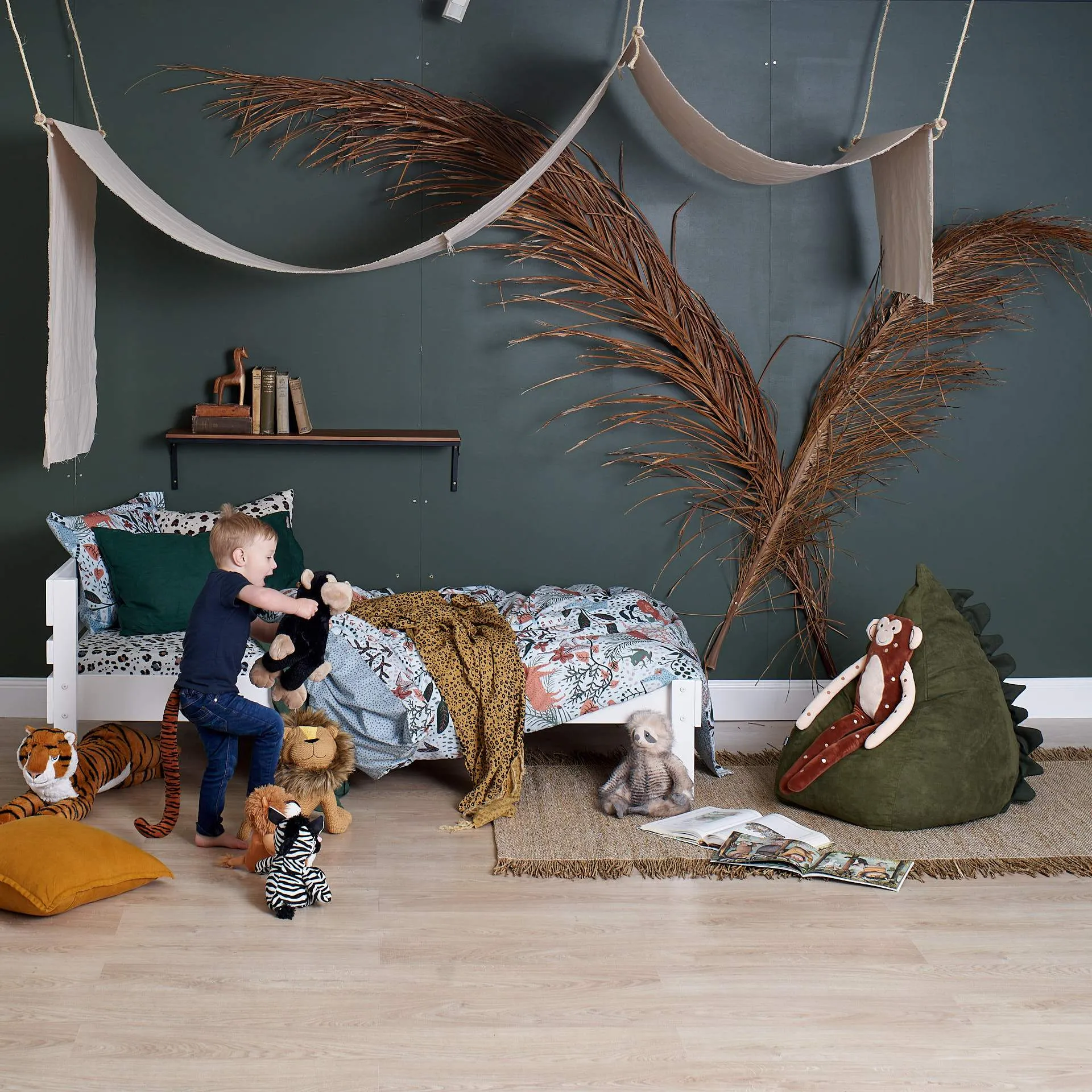 Lo-Line Long-Wall Bunk Bed with Standard Bed & Trundle