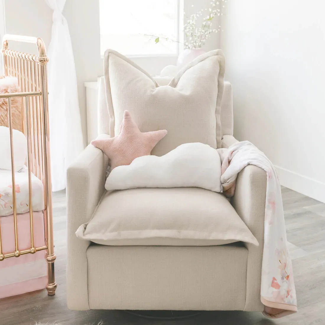 Oilo Star Pillow